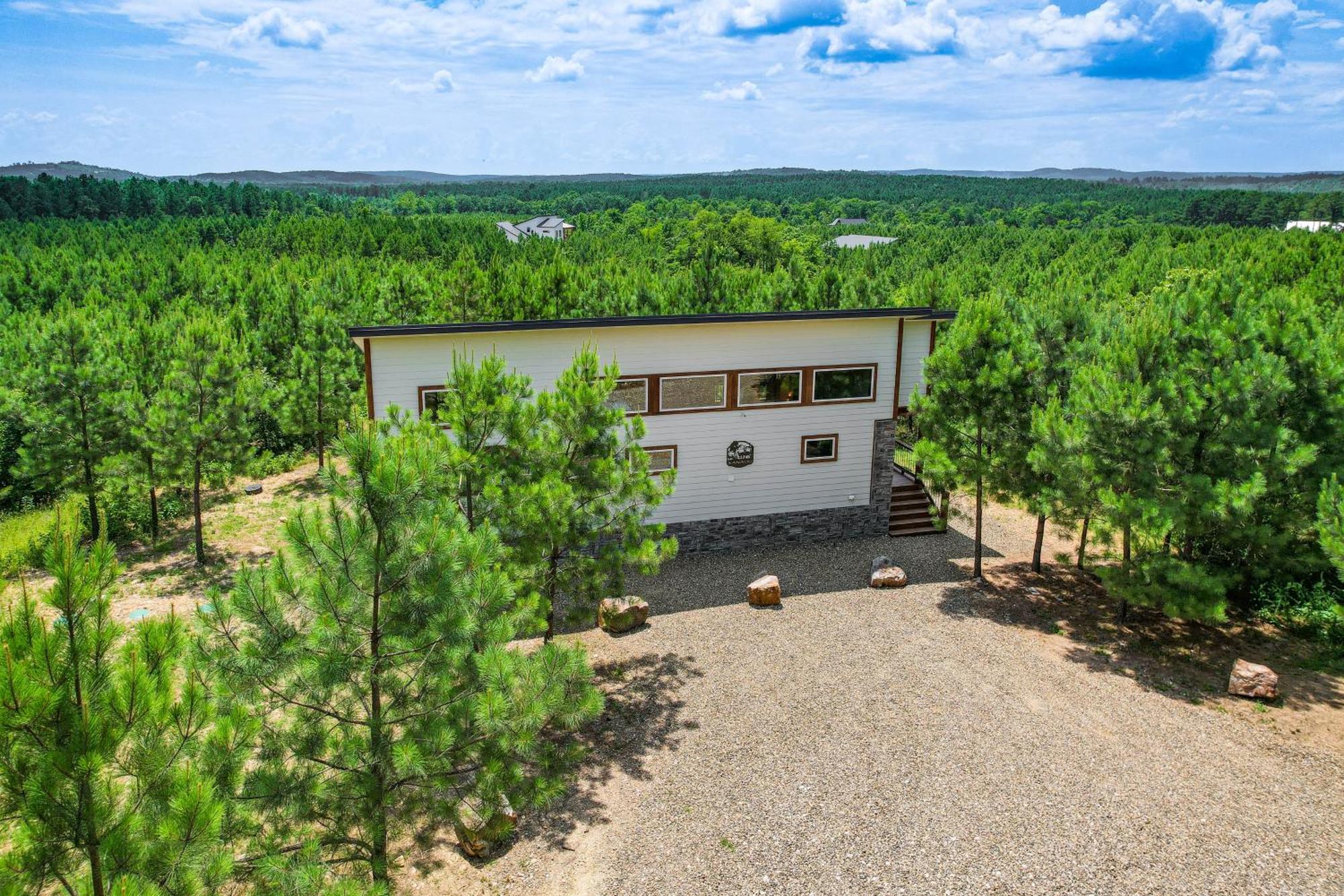 Tree-Lined Broken Bow Studio With Private Hot Tub! Exterior foto